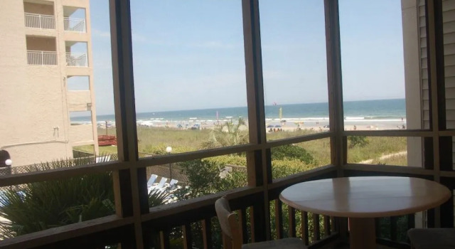 Crescent Beach Villas, Unit 106 - 1 Br Condo