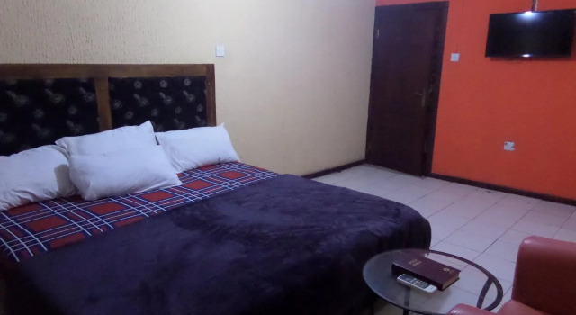 Metro Hotel Oluyole