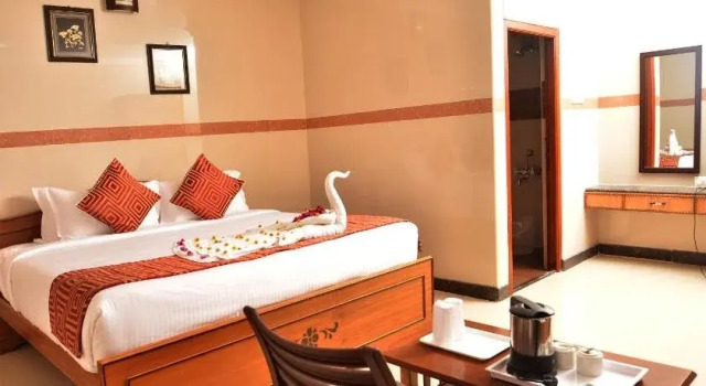 Hotel Gvs Residency
