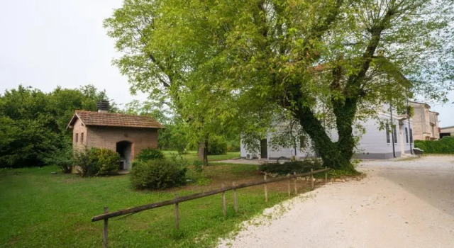 Locanda Azzeccagarbugli, Buchen Sie Hotel Borgo Virgilio Lombardei