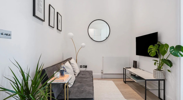 Lady on the Lane- 2 bed Primrose Hill - by Out of Office Lifestyle
