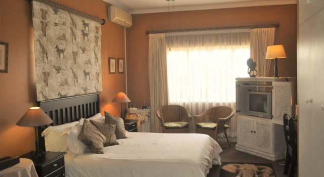 Sparkling Star Bed & Breakfast, Забронировать Отель Отели Дурбана с бассейном, рядом с Life Entabeni Hospital, Бассейн