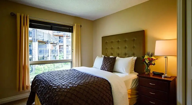 Полулюкс Sunrise Ridge Waterfront Resort