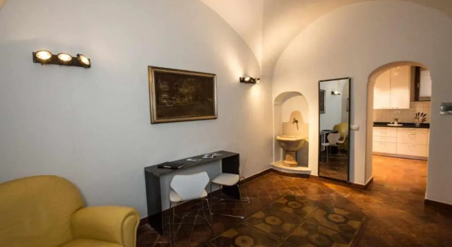 Historical apartment in the center of Gravedona - Larihome A02, Prenota Appartamento Gravedona Como