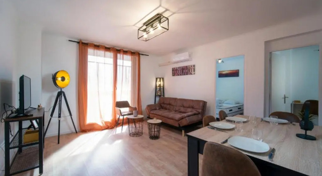 Grand Appartement 3 chambres avec clim et balcon