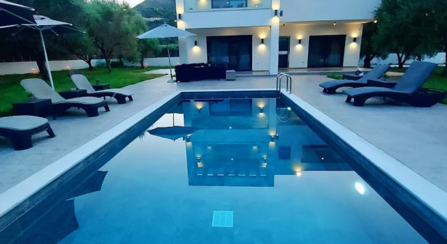 Вилла с 3 комнатами с видом на бассейн Grande Amore Villas