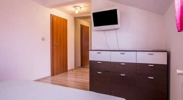 Luxury Spacious apt Near Znjan Beach w sea View, Prenota Appartamento Splitska 