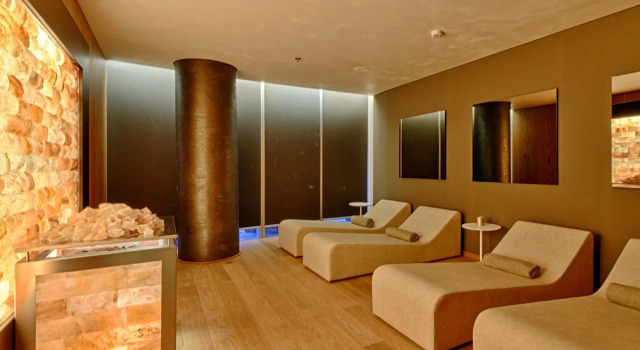 Maritim Hotel Plaza Tirana, Забронировать Отель Тирана область Тирана, рядом с Skanderbeg Square