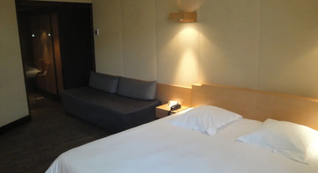 Amirauté Hôtel, Забронировать Отель Тук 