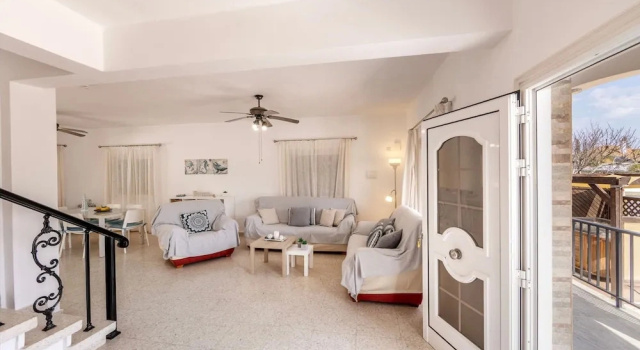 Коттедж Ayia Thekla Sea Breeze Villa