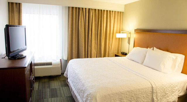Hampton Inn & Suites Albany-Downtown