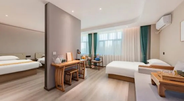 Семейный люкс Yunpo Hotel (Jiuyuan Wanda)