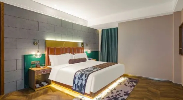 Люкс Deluxe James Joyce Coffetel Hotel (Shijiazhuang Keji Daxue)
