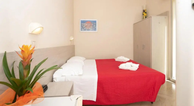 Четырёхместный номер Standard с балконом Hotel Lem