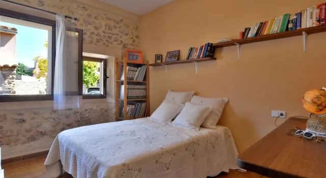 Коттедж с 3 комнатами с балконом Mallorca traditional village townhouse