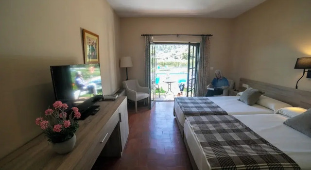 Двухместный номер Standard с балконом Villa Turística de Grazalema