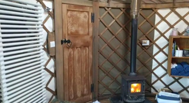 Коттедж Bembridge Harbour Yurt - Log Burner - WiFi