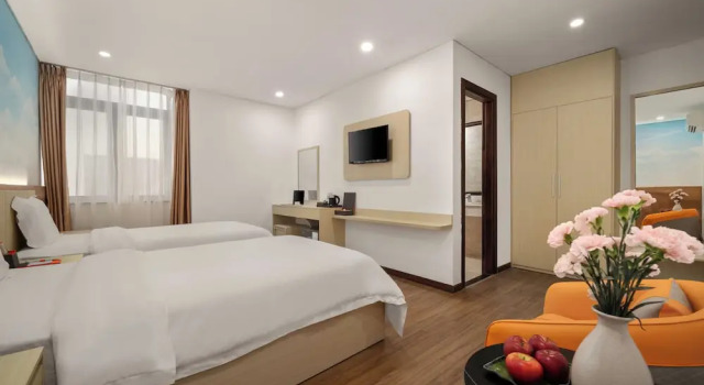 Четырёхместный номер Superior с видом на город Lunar Hotel Danang