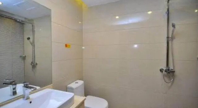 Yuxi Hui Jing Hotel, Rezerwuj Hotel Hotele w Yuxi z parkingiem, Parking