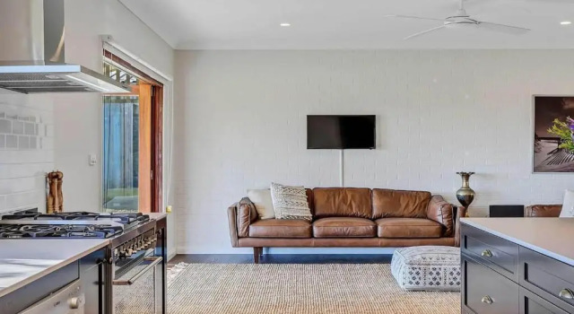 Коттедж Your Luxury Escape - Paul's Farmhouse