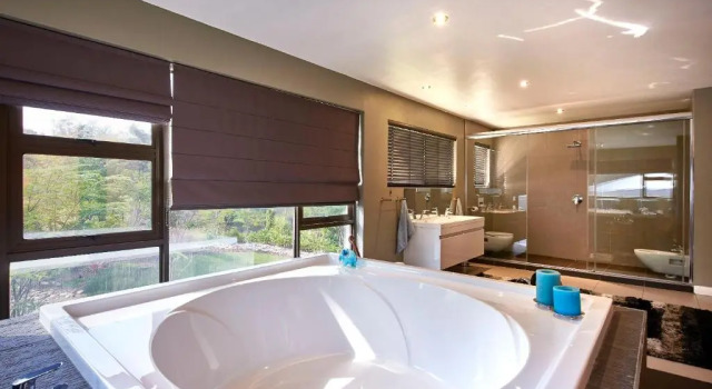 Апартаменты Executive с 2 комнатами с балконом и с видом на бассейн Dynasty Forest Sandown Serviced Apartments & Self Catering Hotel