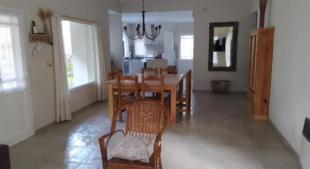 Pinamar Norte Casa Aquiles 8 pax, Rezervovat Hotel Pinamar 