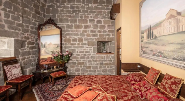 Medieval Tower Lungarno your wedding in Tuscany, Reserva ahora Apartamento Hoteles en Poppi con aparcamiento, Aparcamiento