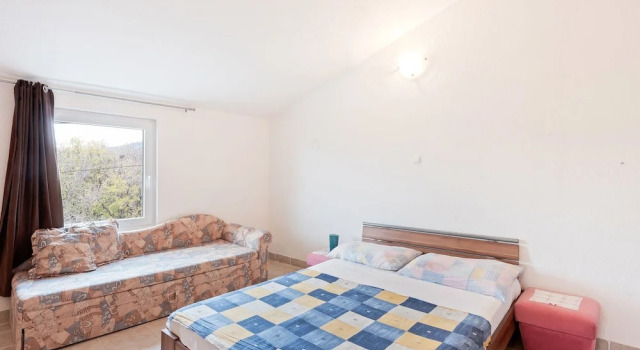 Comfortable Apartment With Large Covered Terrace