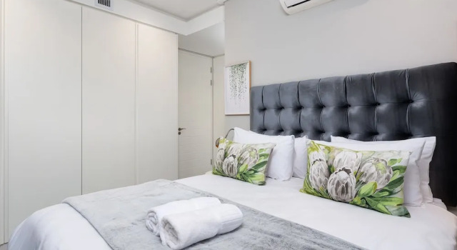 Апартаменты Comfort 35 On Main 202
