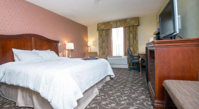 Номер Standard Hampton by Hilton Brattleboro