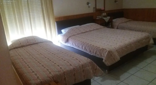 Трёхместный номер Standard с балконом и с частичным видом на море Guesthouse Pyrassos
