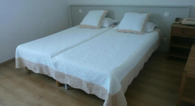 Hôtel Le Clos des Pins, Забронировать Отель Сис-Фур-Ле-Плаж Var coast