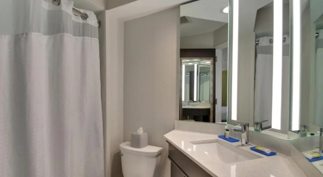 Четырёхместный номер Standard Holiday Inn Express Fishkill-Mid Hudson Valley by IHG