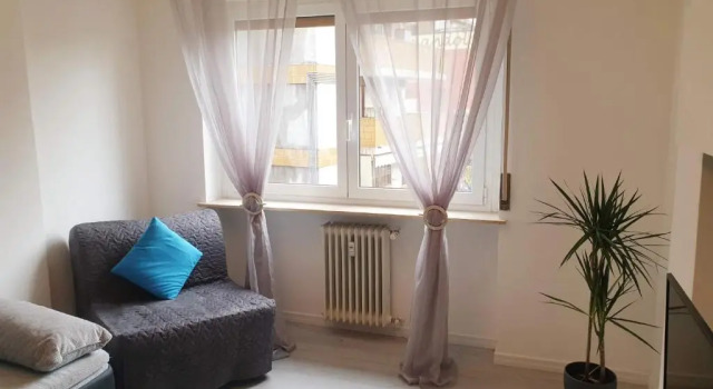 Апартаменты J&M HOUSE -Fronte Ospedale- INCLUSO NETFLIX E DISNEY PLUS