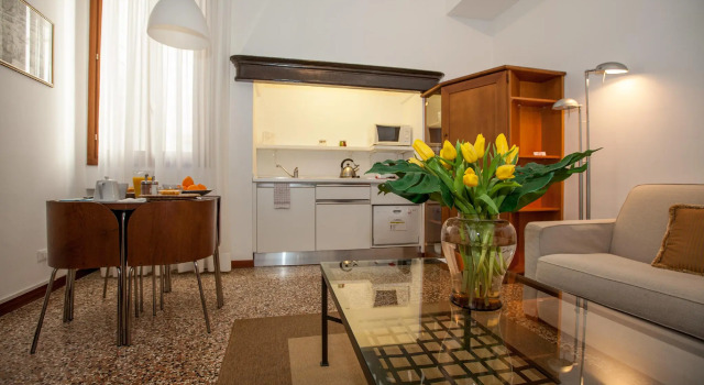Residence Ca Foscolo, Забронировать Отель Кастелло Венеция