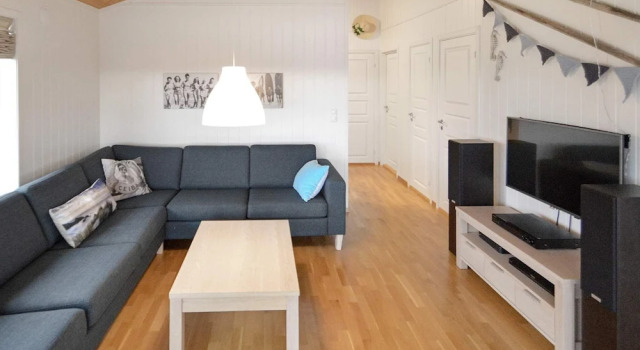 9 Person Holiday Home in Lyngdal