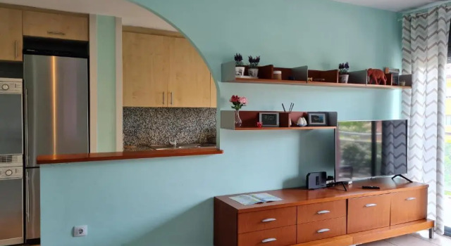 Fantastic 3 bedroom apartment, 300m to the sea