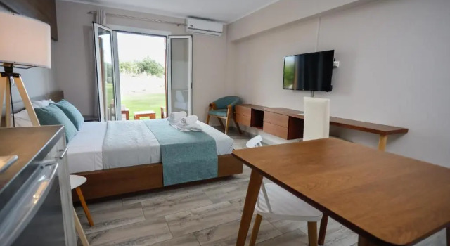 Foinikounta view, Book Condo Hotel Hotels in Messenia Regional Unit with a Pool, Swimming Pool