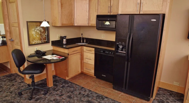 Четырёхместный номер Executive LivINN Hotel Minneapolis North / Fridley