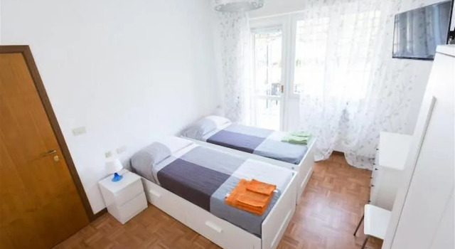 Bolognina Central Apartment, Забронировать Апартаменты/квартира Отели Ламе с парковкой, Парковка