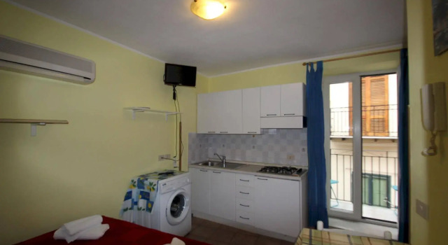 Difrontealmare Apartments, Забронировать Апартаменты/квартира Чефалу Madonie Regional Natural Park, рядом с Собор Чефалу