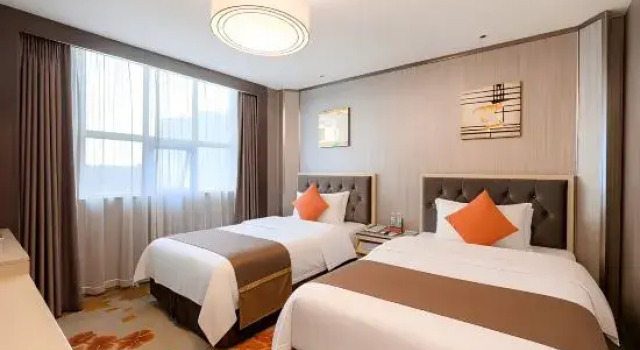 Двухместный семейный люкс Superior Oriental Paris Business Hotel
