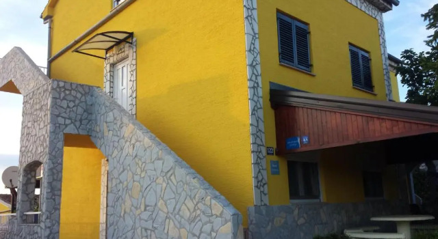 Apartments Lucija, Prenota Appartamento Hotel a Isole Quarnerine con parcheggio, Parcheggio
