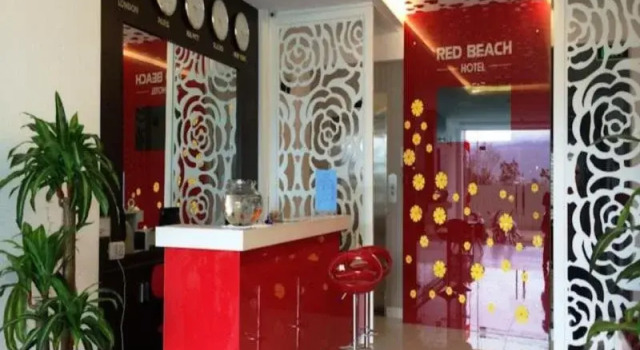 Red Beach Hotel, Prenota Hotel Hotel a Da Nang con piscina, vicino a Ponte del drago, Piscina