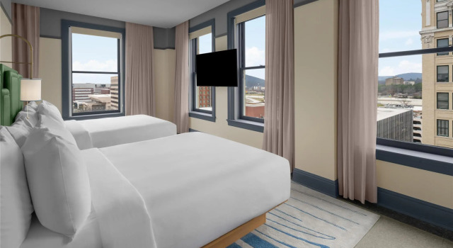 Четырёхместный номер Standard с видом на горы The Waymark Chattanooga, Tapestry Collection By Hilton