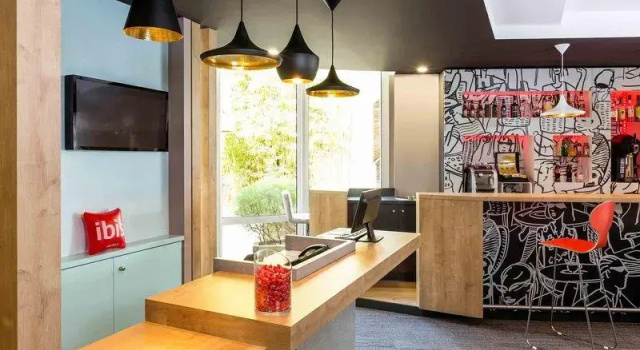 Run of House ibis Lannion