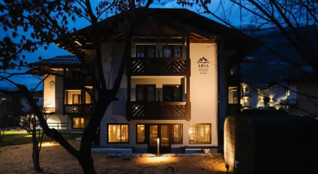 Aria Life Hotel Pinzolo, Забронировать Отель Отели Пинцоло с питанием, Пансион