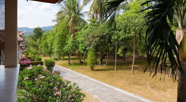 Двухместный семейный номер Standard с балконом Tropical Home Koh Phangan