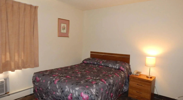 Igloo Inn, Rezervovat Hotel Grande Prairie Northern Alberta