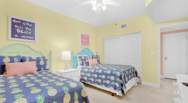 Jade East 1730, Varaa Hotelli Hotellit Emerald Coast uima-altaalla, Uima-allas